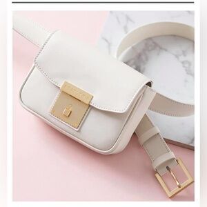 Carlyn Bag Belt bag